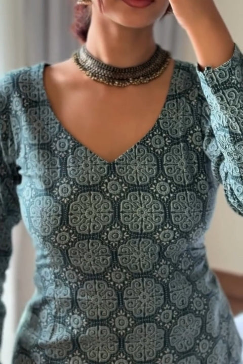 Stylish V-Neck Ethnic Elegant Printed Short Kurti for Women