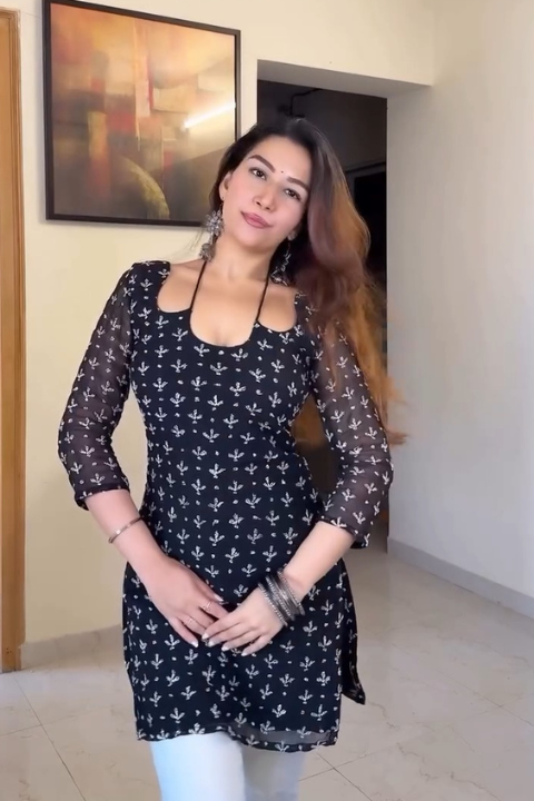 Sareely Fashion Elegant Black Georgette Printed Kurti for Women