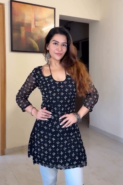 Sareely Fashion Elegant Black Georgette Printed Kurti for Women