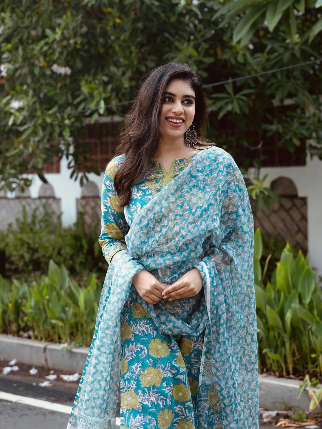 Ethnic Indian Wear Elegant Blue Floral Cotton Suit for Women