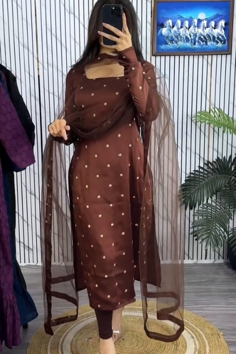 Shop Designer Ethnic Wear for Festive Occasions Kurta Set