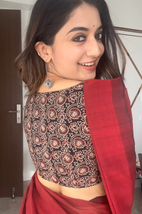 Traditional Timeless Cottan  Style Elegant Red Saree