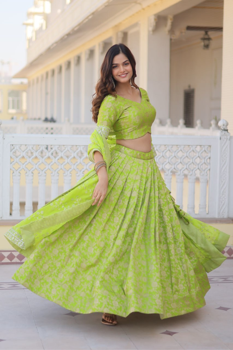 Green Embroidered Lehanga Choli Dupatta Set Made of Pure Viscose