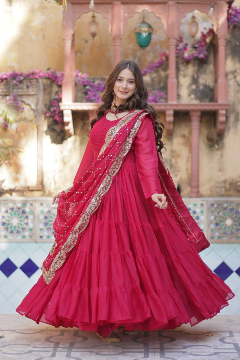 Red Star Georgette Dress with Embroidered Duaptta